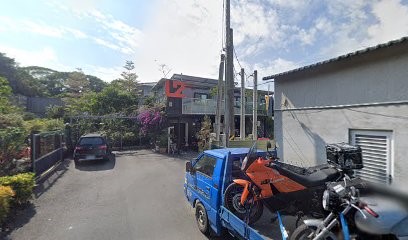 芳裕愛二輪機車精品店